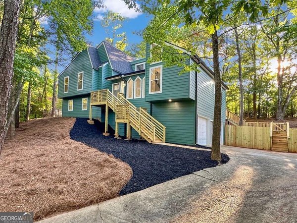 3741 Northpoint Drive, Marietta