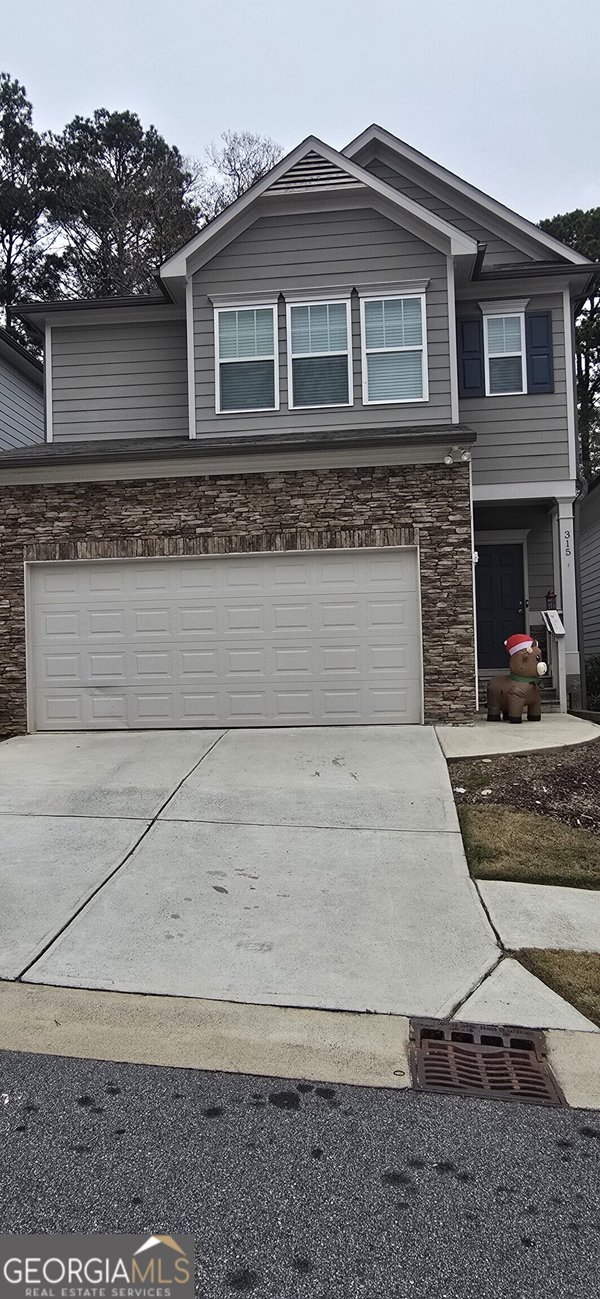 315 Pinewood Drive, Woodstock