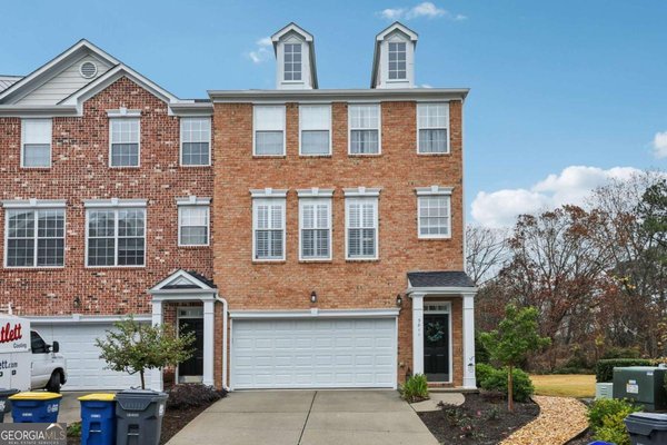 3811 Chattahoochee Summit Drive, Atlanta