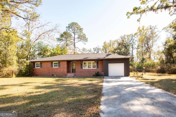 2885 Longwood Road, Waycross
