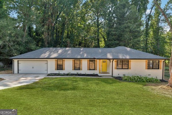 2055 Oak Road, Snellville