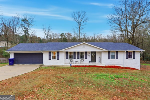 6642 Forestdale Lane, Douglasville