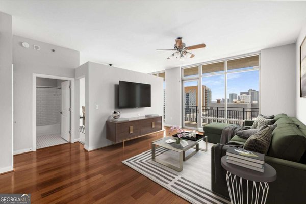 565 Peachtree Street, Atlanta