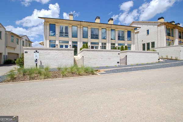 240 Rolison Way, Fayetteville