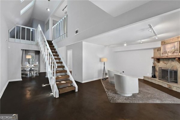 946 Bobcat Court, Marietta