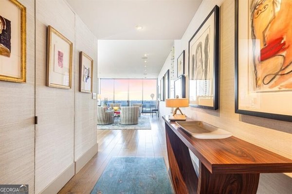 2575 Peachtree Road, Atlanta