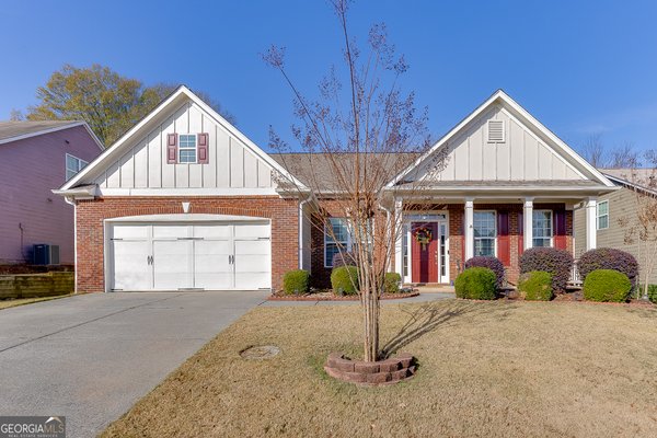 1822 Madrid Falls Drive, Braselton