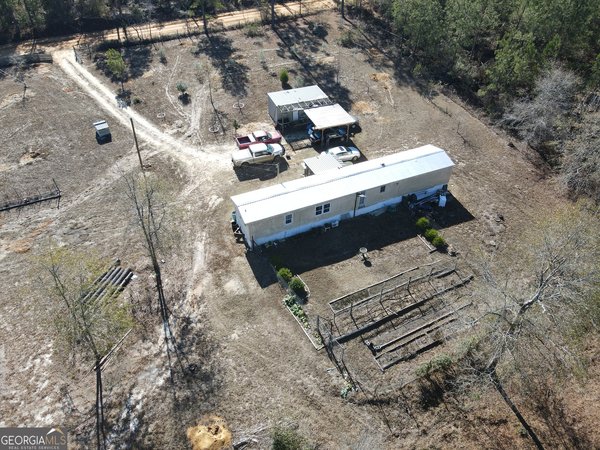 728 Martin Road, Kite