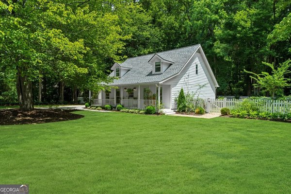 205 Mayfield Circle, Alpharetta