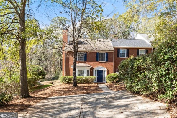 163 Willow Stream Court, Roswell