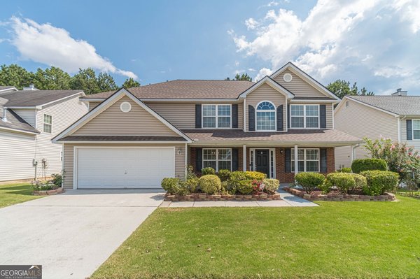 4523 Grove Lake Street, Loganville