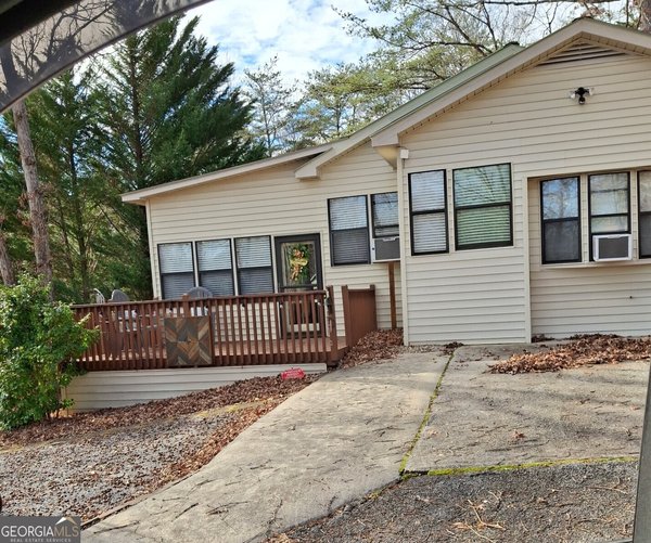 112 CINDY Parkway, Cleveland