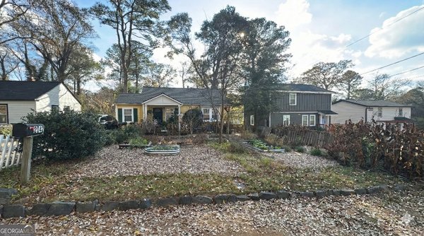 2042 Arlington Circle, Atlanta