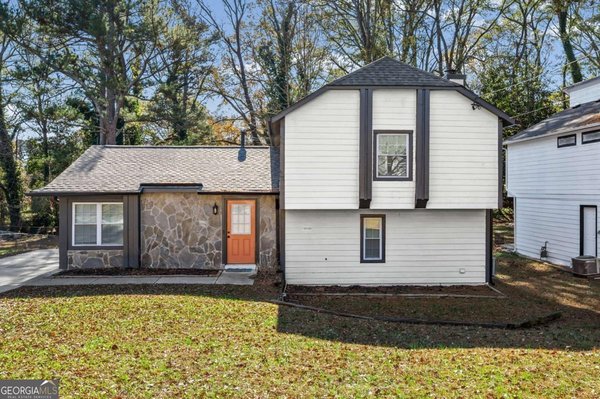 2468 Leslie Brook Drive, Decatur