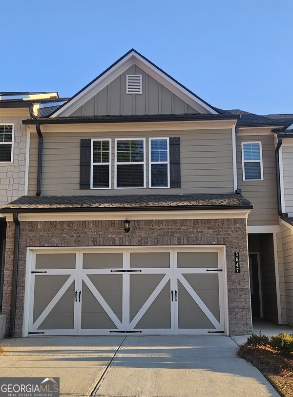 5647 Chickory Drive, Flowery Branch