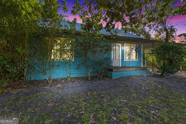 203 5th Street, Woodbine