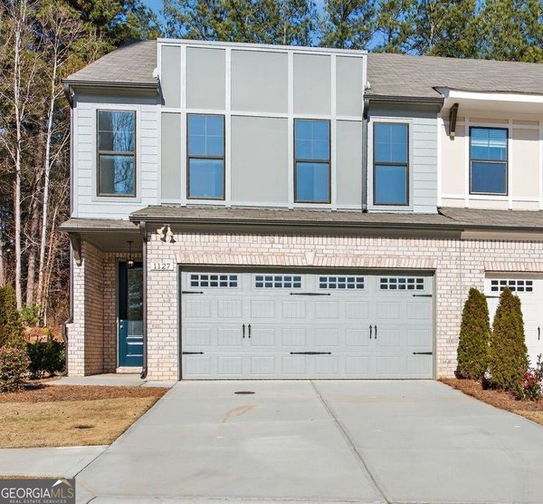 1127 Lucan Lane, Lawrenceville