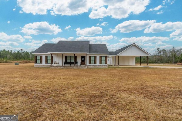 7059 Thornbird Road, Waycross