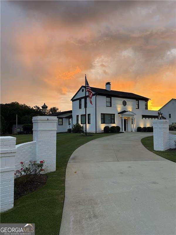 110 Shadburn Ferry Road, Buford