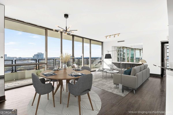 700 Park Regency Place, Atlanta