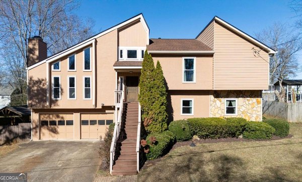 1764 Blackwillow Drive, Marietta