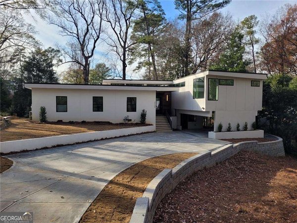 3134 W Roxboro Road NE, Atlanta