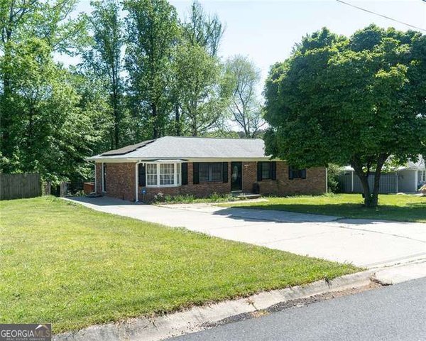 724 Camelot Way, Norcross