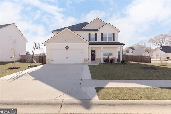 219 Barnyard Way, Perry