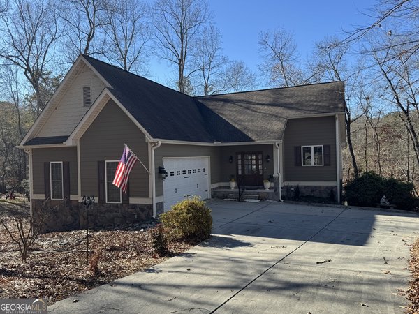 94 Westwood Circle, Hartwell