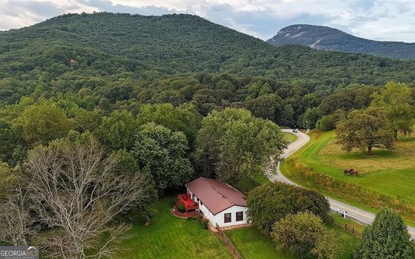 575 Turner Road, Cleveland