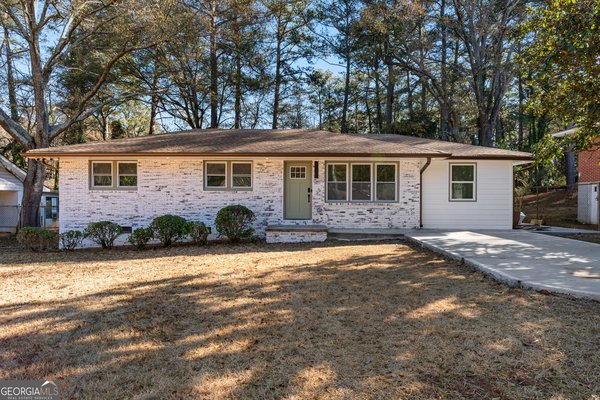 2592 Lois Lane Atlanta - main photo