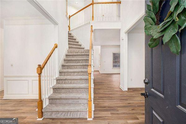 200 Ridge Bluff Lane Suwanee - main photo