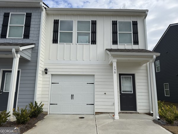 150 Village Green Drive, Adairsville