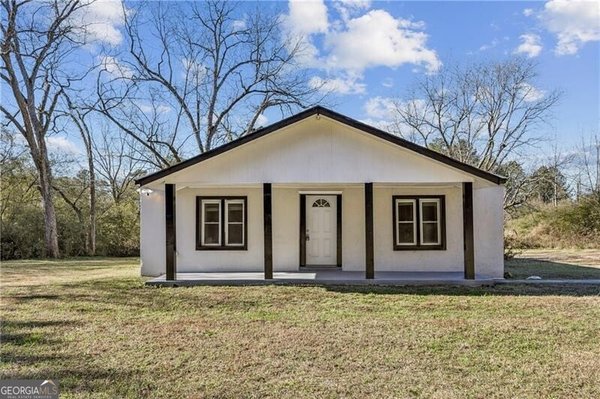 1320 Highway 154 Sharpsburg