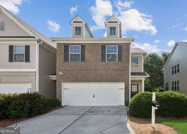 5780 Vinyard Lane Cumming - main photo