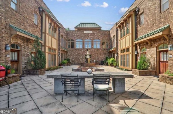 1860 Gordon Manor Atlanta