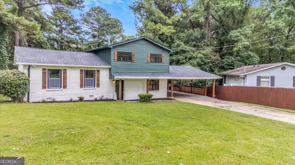 main picture of 1905 Rollingwood Drive, Atlanta