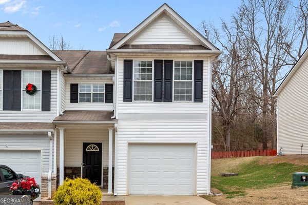 4922 Vireo Drive Flowery Branch - main photo