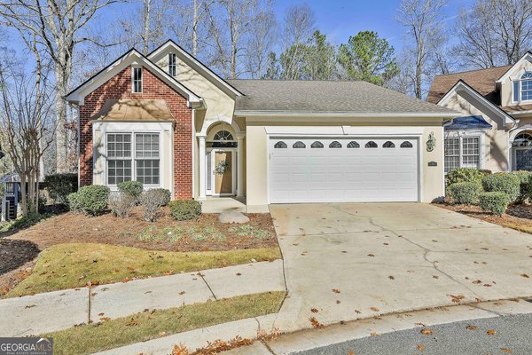 16 Downing Court Newnan