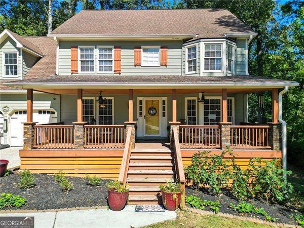 3743 Spring Leaf Court Acworth