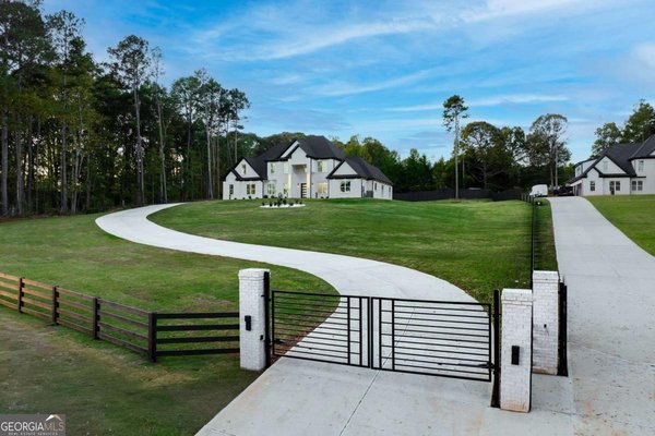 6300 Highway 81 Highway, Loganville