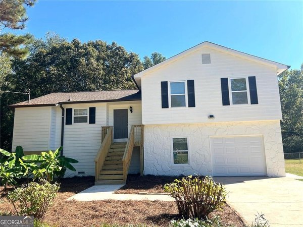 85 Edelweiss Drive Fairburn