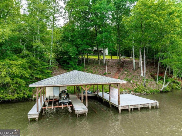 736 Susan Davis Road, Sparta