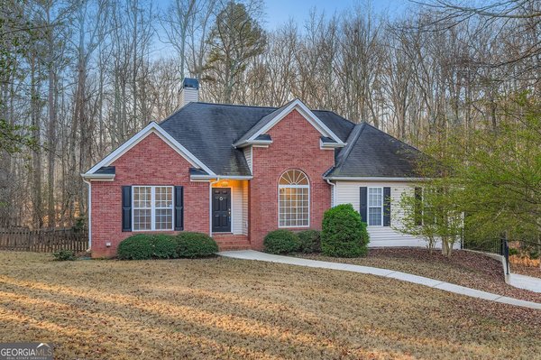 16 Inland Point Newnan