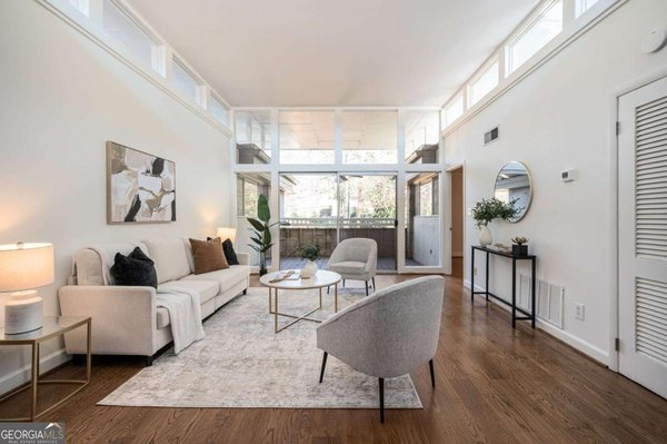 346 Carpenter Drive, Atlanta