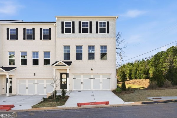 5704 Schelton Place Mableton