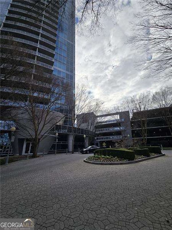 3338 Peachtree Road, Atlanta
