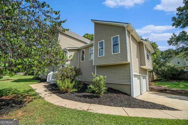 1100 Sallete Court Marietta