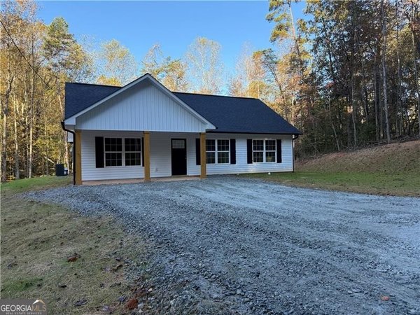 100 Sanders Boulevard Dahlonega