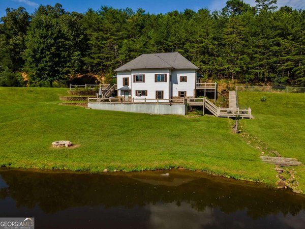2637 River Road, Mineral Bluff